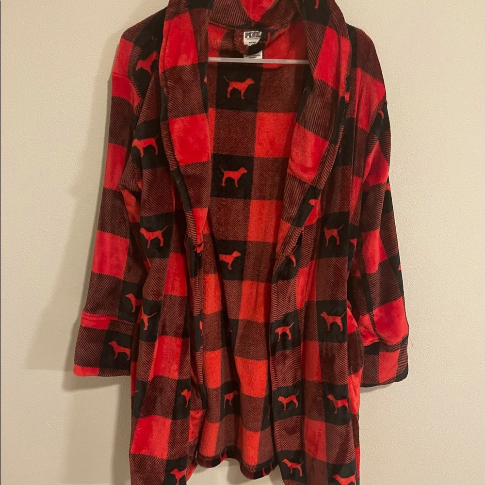 PINK Victoria’s Secret Robe (medium)